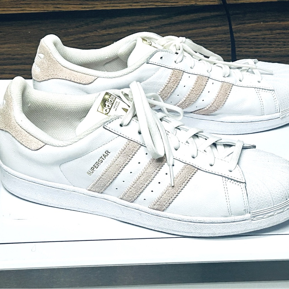 Adidas Originals Superstar foundation (CP9503) White and Peach and G Sneakers